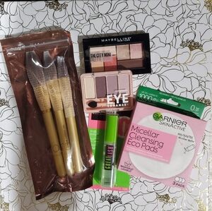 Assorted Makeup & Beauty Items